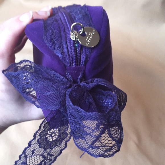 Authentic Givenchy.  Purple velor - Picture 6 of 8